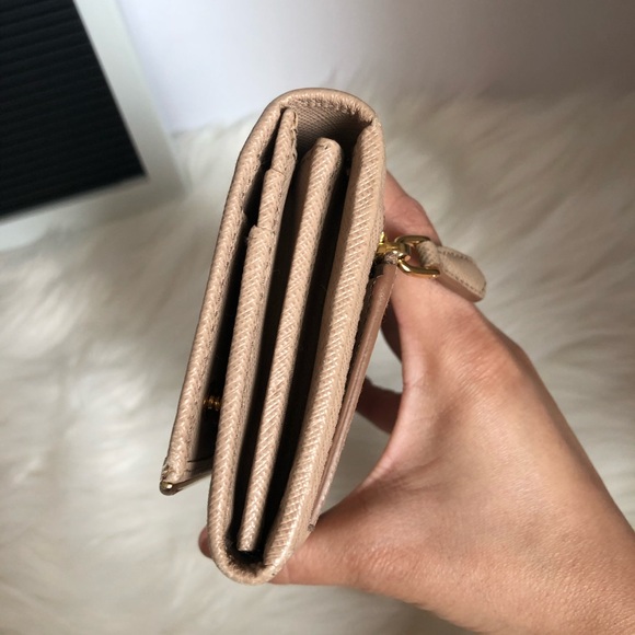 AUTHENTIC PRADA WALLET - Picture 8 of 13